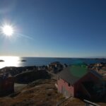 Udsigt over byen og havet