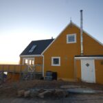 Huset med terrasse og havudsigt